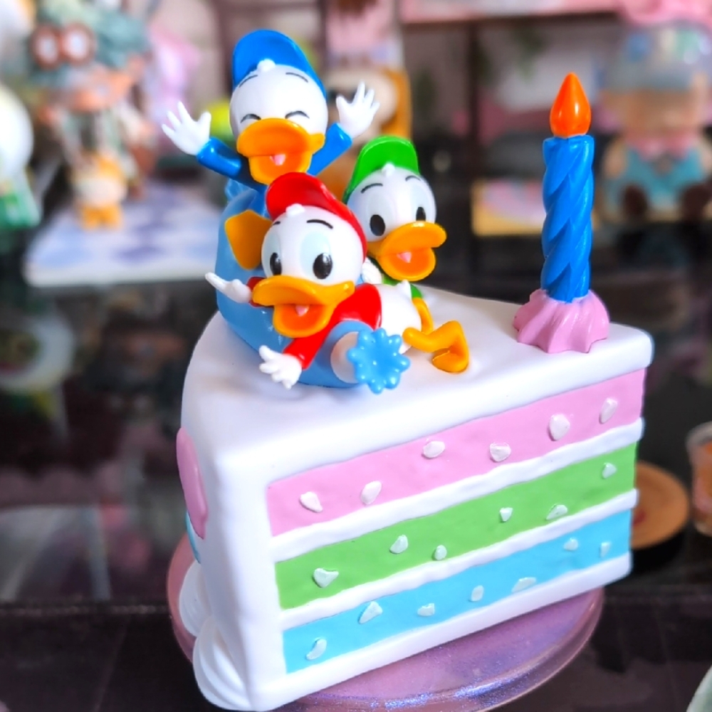 🦆🎉Buy 2 Get 1 FREE- Donald Duck 90 Birthday Celebration - 3 Nephews